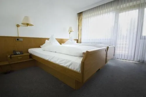 Hotel-restaurant-cafe Ehrich 酒店 Schömberg